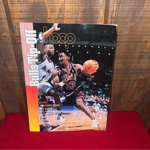 Rare Vintage Collectible 1996 NBA Chicago Bulls Tip Off Souvenir Magazine Book